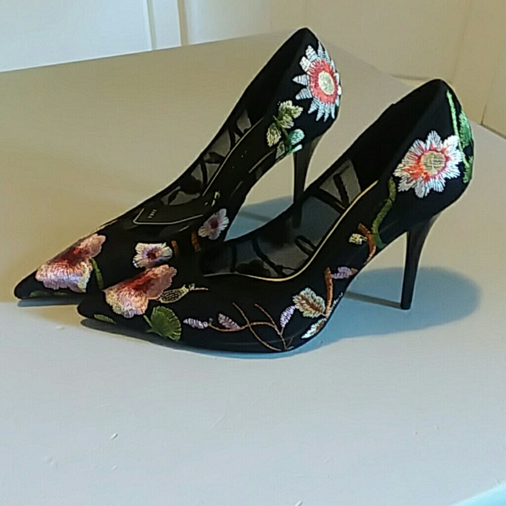 ☆💋NWT Zara Trafaluc heels - Picture 3 of 7
